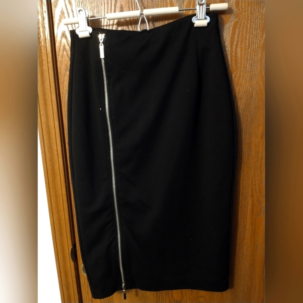 Jennifer Lopez Black Pencil skirt